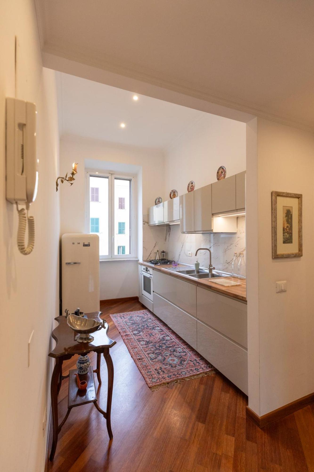 Scala Santa Cozy Flat Rom